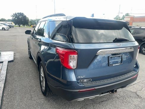 Used 2020 Ford Explorer XLT w/ Equipment Group 202A AWD/4WD image 5