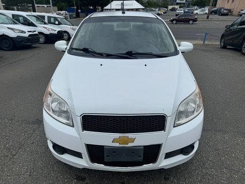 Used 2011 Chevrolet Aveo5 LS image 2