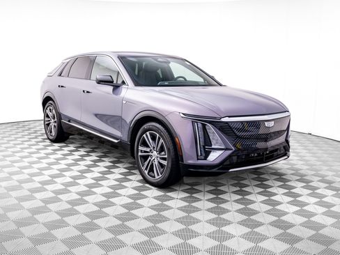 Certified 2024 Cadillac Lyriq Luxury w/ LPO, Floor Liner Package AWD/4WD image 9