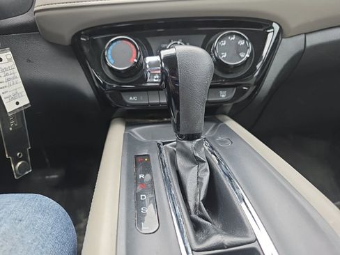 Certified 2022 Honda HR-V LX image 17