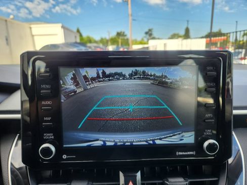 Used 2022 Toyota Corolla LE FWD image 18