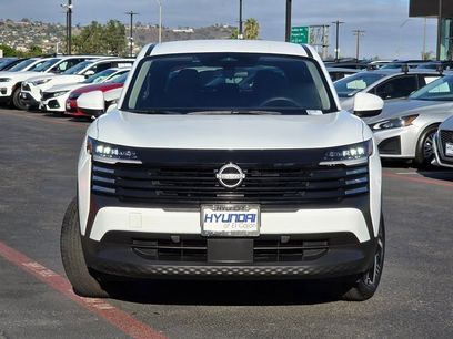 Used 2025 Nissan Kicks SV w/ Illumination Package