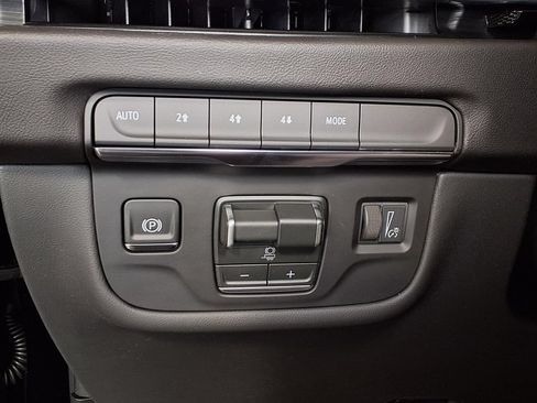 New 2026 Cadillac Escalade ESV Sport AWD/4WD image 16