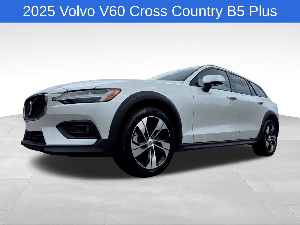 Used 2025 Volvo V60 B5 Cross Country Plus AWD/4WD image 10
