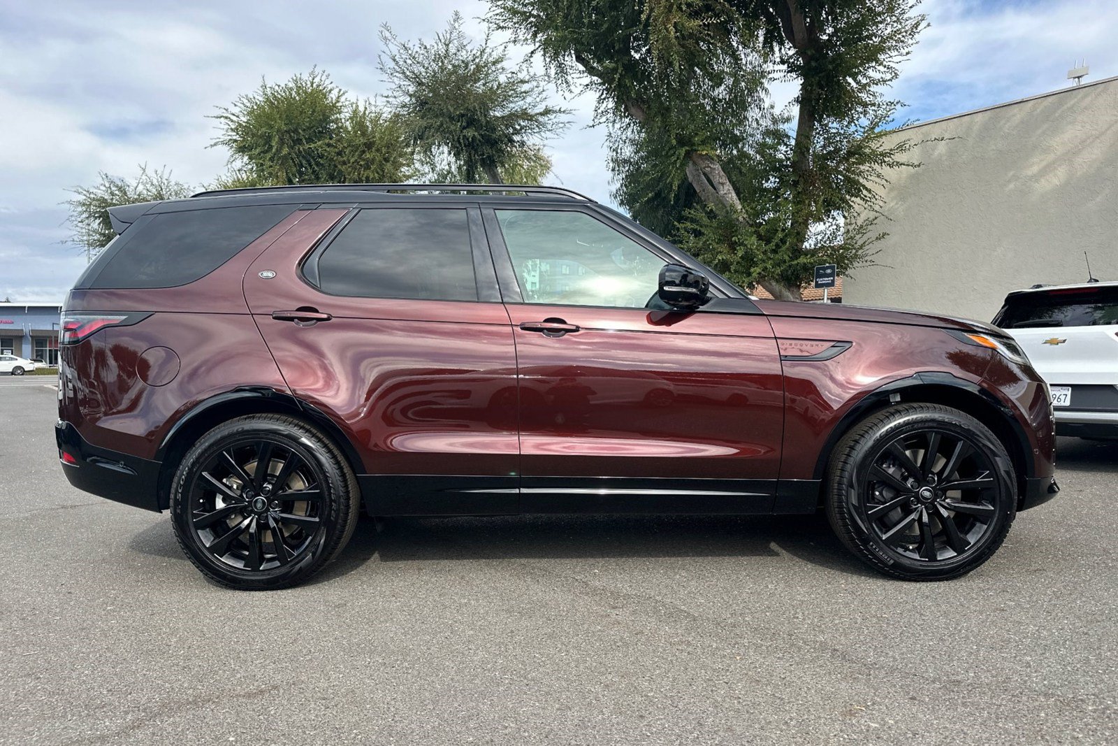 New 2026 Land Rover Discovery Limited Edition AWD/4WD image 9