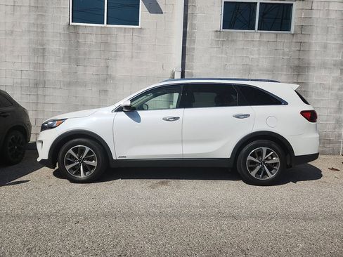 Used 2019 Kia Sorento EX w/ EX Touring Package AWD/4WD image 2