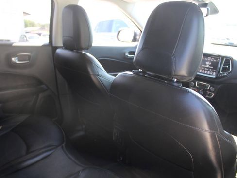 Used 2020 Jeep Compass Limited AWD/4WD image 10