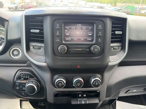 Used 2022 RAM 1500 Big Horn AWD/4WD image 17
