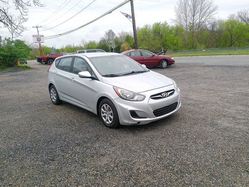 Used 2012 Hyundai Accent GS FWD image 1