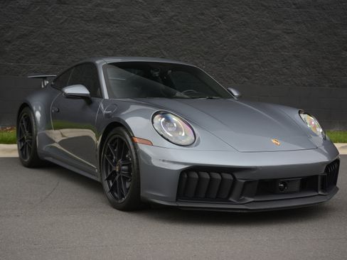 Certified 2025 Porsche 911 Carrera 4 GTS AWD/4WD image 9