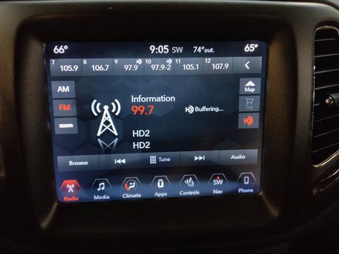 Used 2018 Jeep Compass Trailhawk w/ Navigation Group AWD/4WD image 25