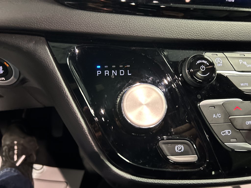 Used 2026 Chrysler Pacifica Select FWD image 20