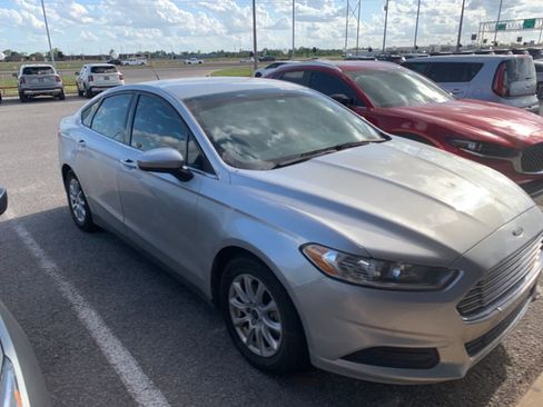 Used 2015 Ford Fusion S image 1