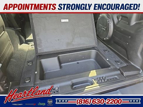 Used 2018 Jeep Wrangler Unlimited Sahara AWD/4WD image 93