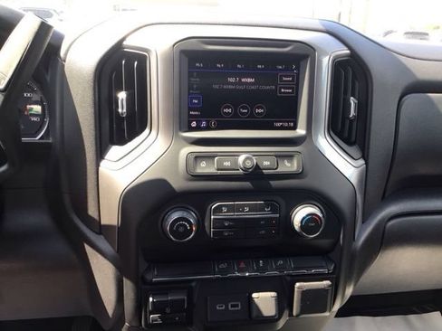 Used 2022 Chevrolet Silverado 2500 Custom w/ Custom Convenience Package AWD/4WD image 13