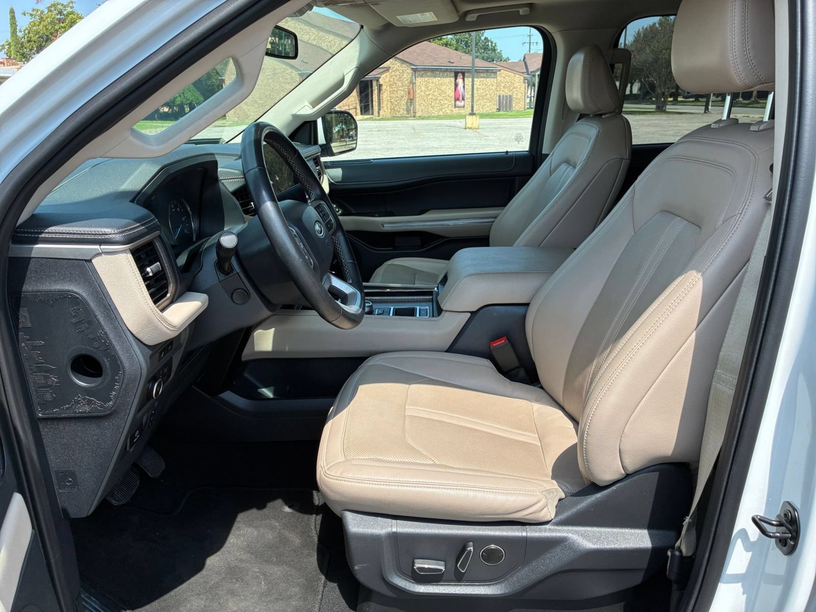 Used 2024 Ford Expedition Max Limited RWD image 29