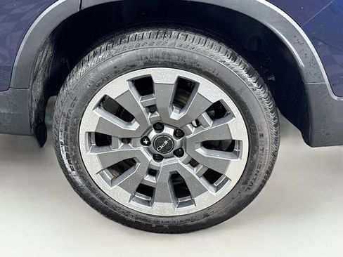 Used 2024 Honda Passport EX-L image 9