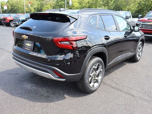 New 2026 Chevrolet Trax LT w/ LT Convenience Package FWD image 26