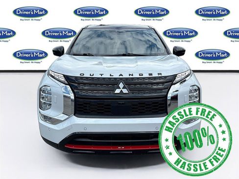 Used 2024 Mitsubishi Outlander SE AWD/4WD image 2