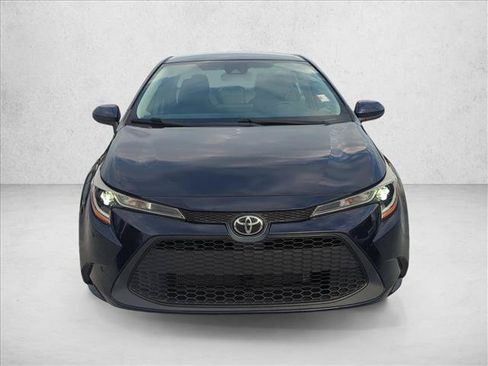 Used 2022 Toyota Corolla LE FWD image 2
