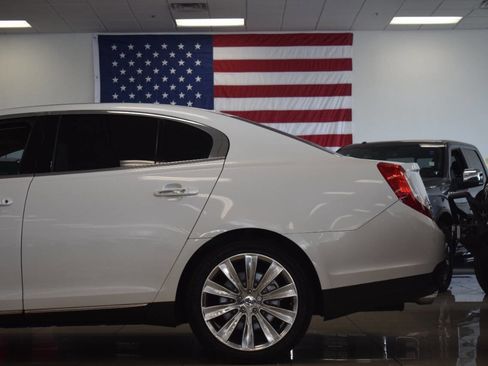 Used 2013 Lincoln MKS AWD image 17