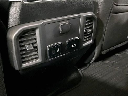 Used 2019 Ford F150 XLT w/ Equipment Group 302A Luxury AWD/4WD image 31