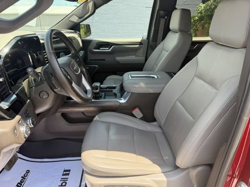 Used 2022 GMC Sierra 1500 SLT w/ SLT Premium Package AWD/4WD image 13