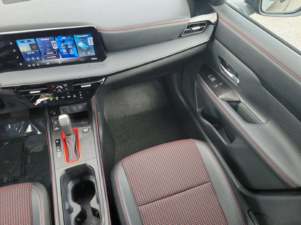 Certified 2026 Nissan Kicks SR FWD image 24