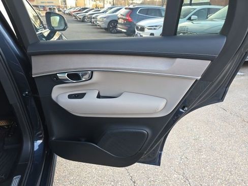 New 2026 Volvo XC90 B5 Plus w/ Protection Package Premier image 15