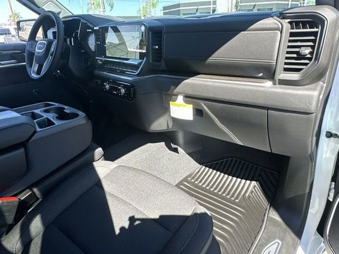 New 2026 GMC Sierra 1500 Elevation image 29