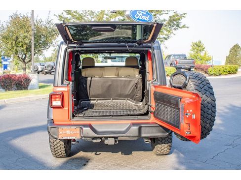 Used 2022 Jeep Wrangler Sport AWD/4WD image 11