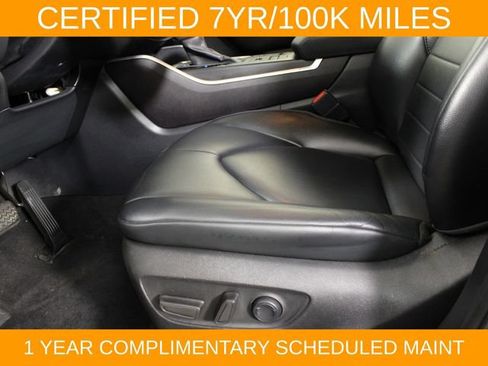 Used 2022 Toyota Highlander XLE AWD/4WD image 19