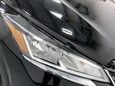 Used 2024 Nissan Kicks S image 35