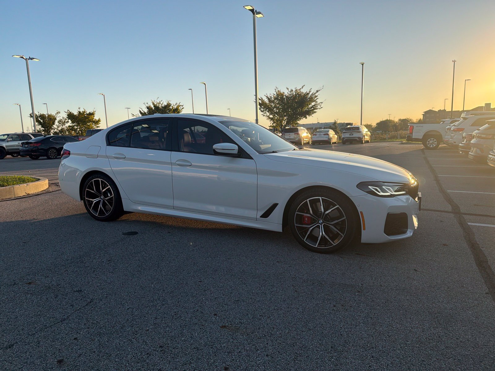 Used 2023 BMW 540i xDrive w/ M Sport Package AWD/4WD image 2