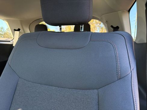 Used 2025 Ford Explorer Active image 15