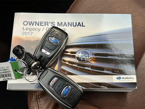 Used 2017 Subaru Outback 2.5i Touring image 29