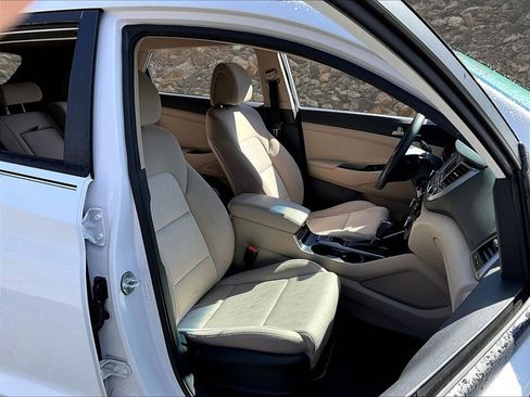 Used 2017 Hyundai Tucson SE image 7