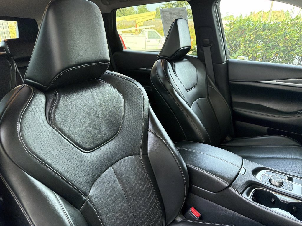 Used 2025 INFINITI QX60 Luxe AWD/4WD image 28