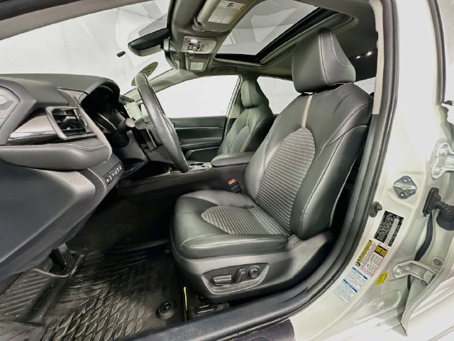 Used 2024 Toyota Camry SE w/ Cold Weather Package AWD/4WD image 4