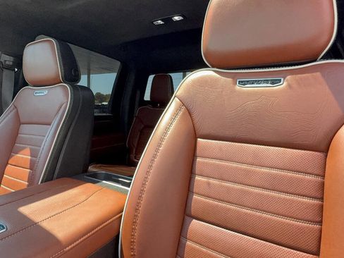 Used 2024 GMC Sierra 2500 Denali Ultimate image 37