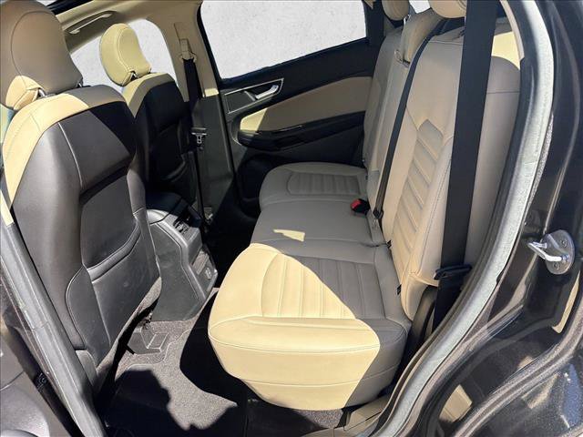 Used 2019 Ford Edge SEL w/ Equipment Group 201A FWD image 8