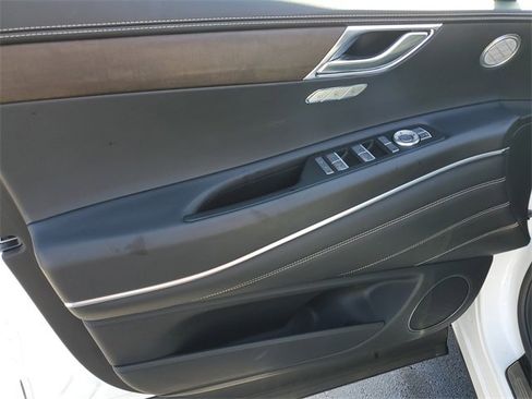 Used 2024 Genesis GV80 3.5T image 12