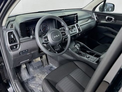Used 2023 Kia Sorento LX image 20