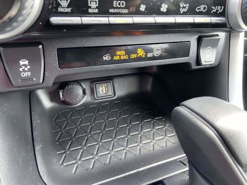 Used 2024 Toyota RAV4 XLE FWD image 24