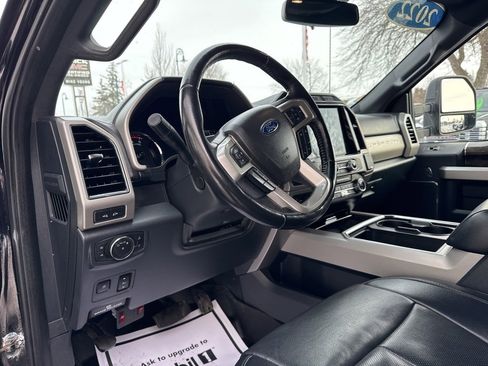 Used 2022 Ford F250 Lariat w/ Tremor Off-Road Package image 17