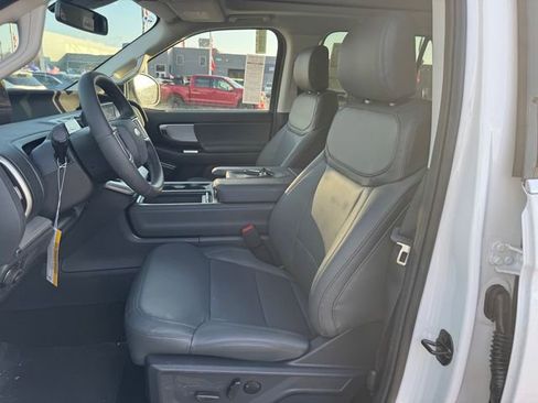 New 2026 Ford Expedition Active image 13