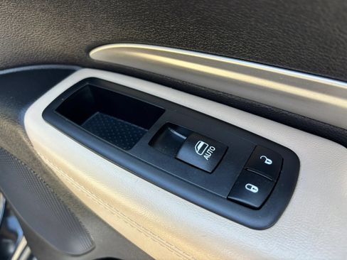 Used 2019 Dodge Durango SXT AWD/4WD image 52