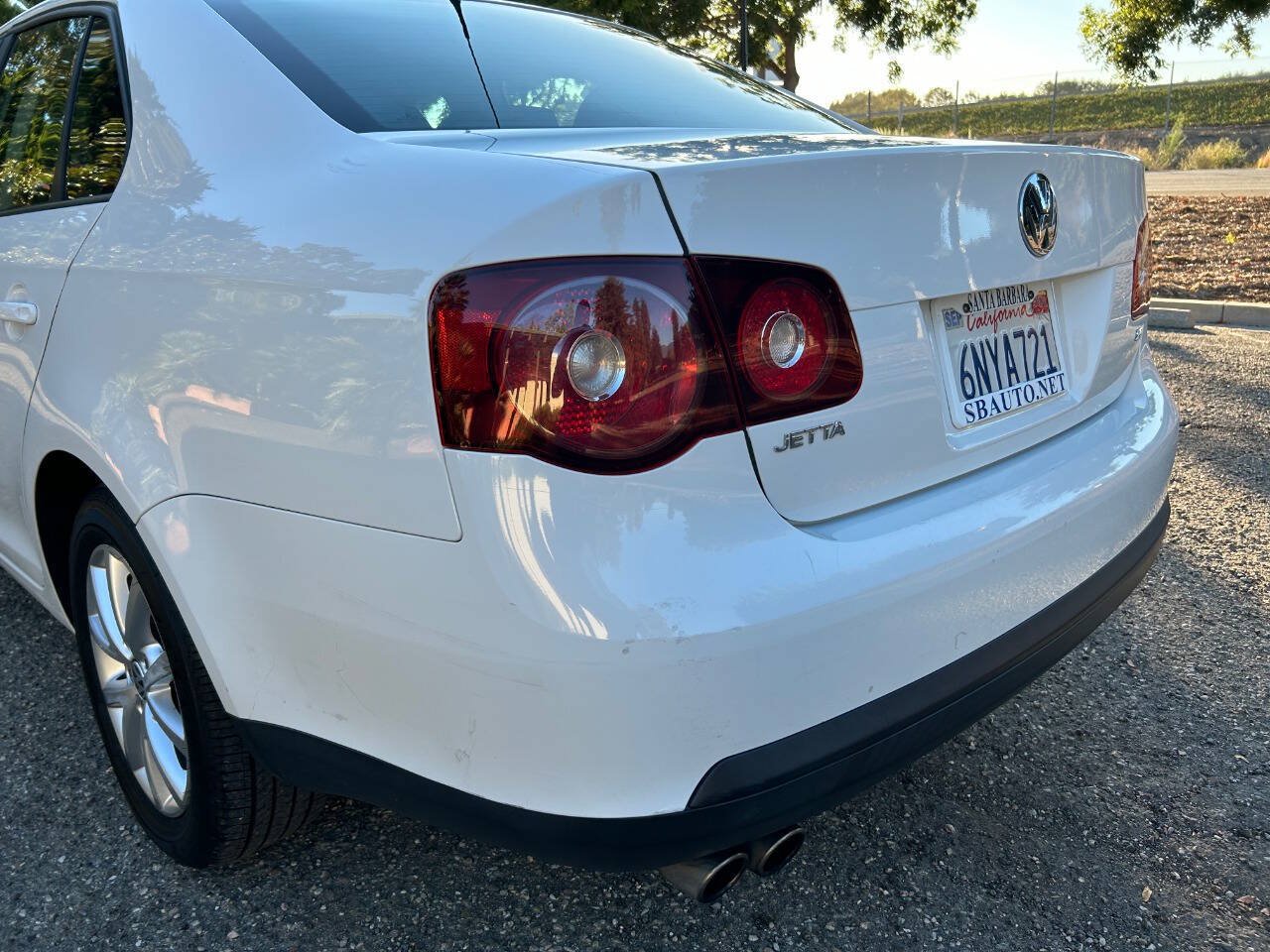 Used 2010 Volkswagen Jetta Limited Edition FWD image 22
