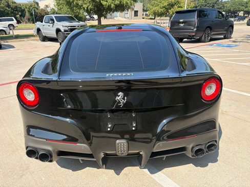 Used 2017 Ferrari F12 Berlinetta RWD image 5