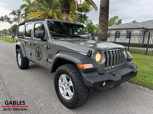 Used 2019 Jeep Wrangler Unlimited Sport S AWD/4WD image 5